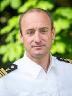 Dirigent Kapitänleutnant Andreas Siry
