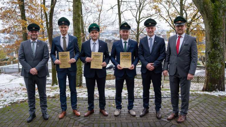 Die neuen Mitglieder des Vorstands , Lt. Sebastian Ohm, Lt. Tim Löschner und Lt. Dennis Stolzenberg. Die neuen Mitglieder des Vorstands , Lt. Sebastian Ohm, Lt. Tim Löschner und Lt. Dennis Stolzenberg.