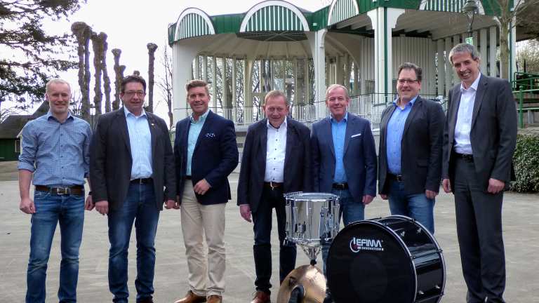 v.l.n.r.: Lt. Simon Niklas, Major Peter Liese, Sebastian Römer, Rüdiger Wurm, Markus Stachelscheid, Hauptmann Holger Harnischmacher und Olt. Peter Kliche