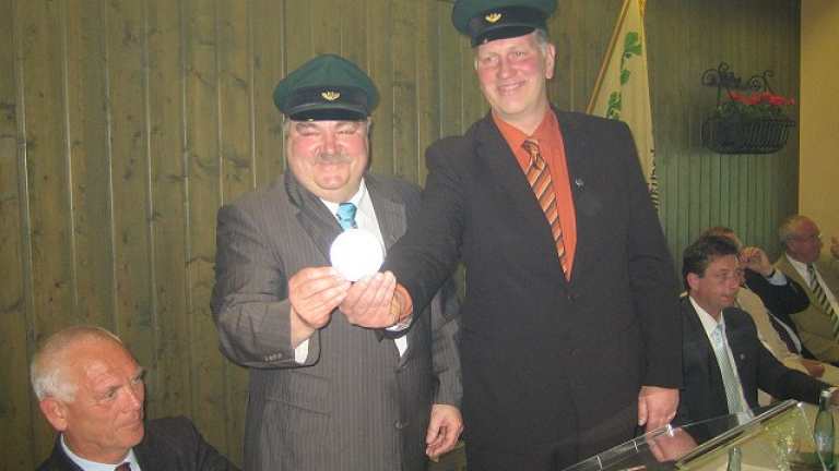 Ordensübergabe 2010 - Major Paul Imhäuser & Schützenkönig Frank Clemens