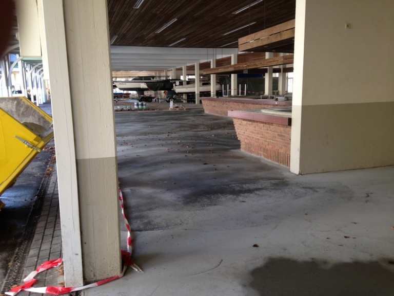 Neuer Estrich im Hauptzelt 2016 Neuer Estrich im Hauptzelt 2016