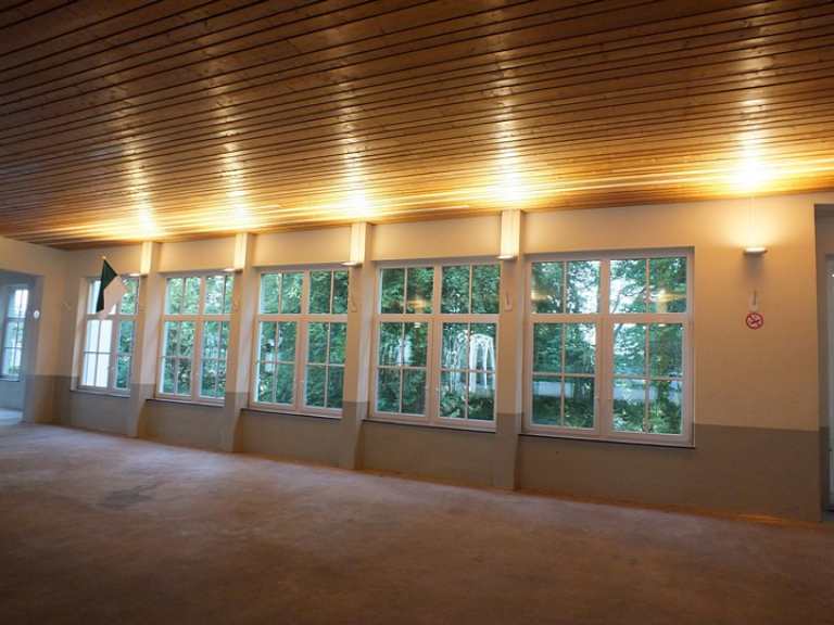 Erneuerung der Decke im Hauptzelt 2016 Erneuerung der Decke im Hauptzelt 2016