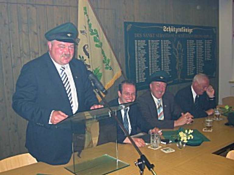 Ordensübergabe 2004 - Major Paul Imhäuser Ordensübergabe 2004 - Major Paul Imhäuser