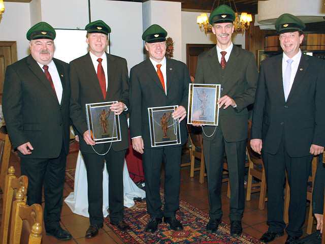 (v.L.) Major Paul Imhäuser, ehem. Lt. Joachim Sondermann, ehem. Olt. Heribert Wrede, ehem. Lt. Michael Neu, Hauptmann Peter Liese