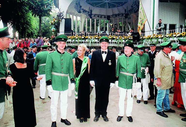 2001_4