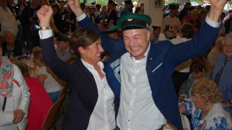 Das neue Olper Königspaar: Rainer Brüser und Dorothee Sternberg.© Jacqueline Sondermann